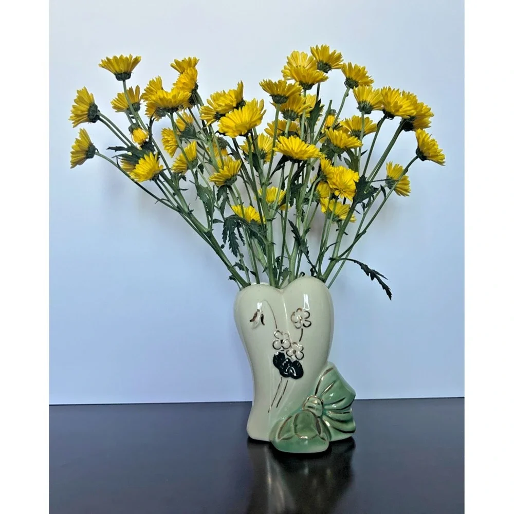 Vintage Ceramic‎ Wall Pocket Vase – Floral Design – Made in USA – 6